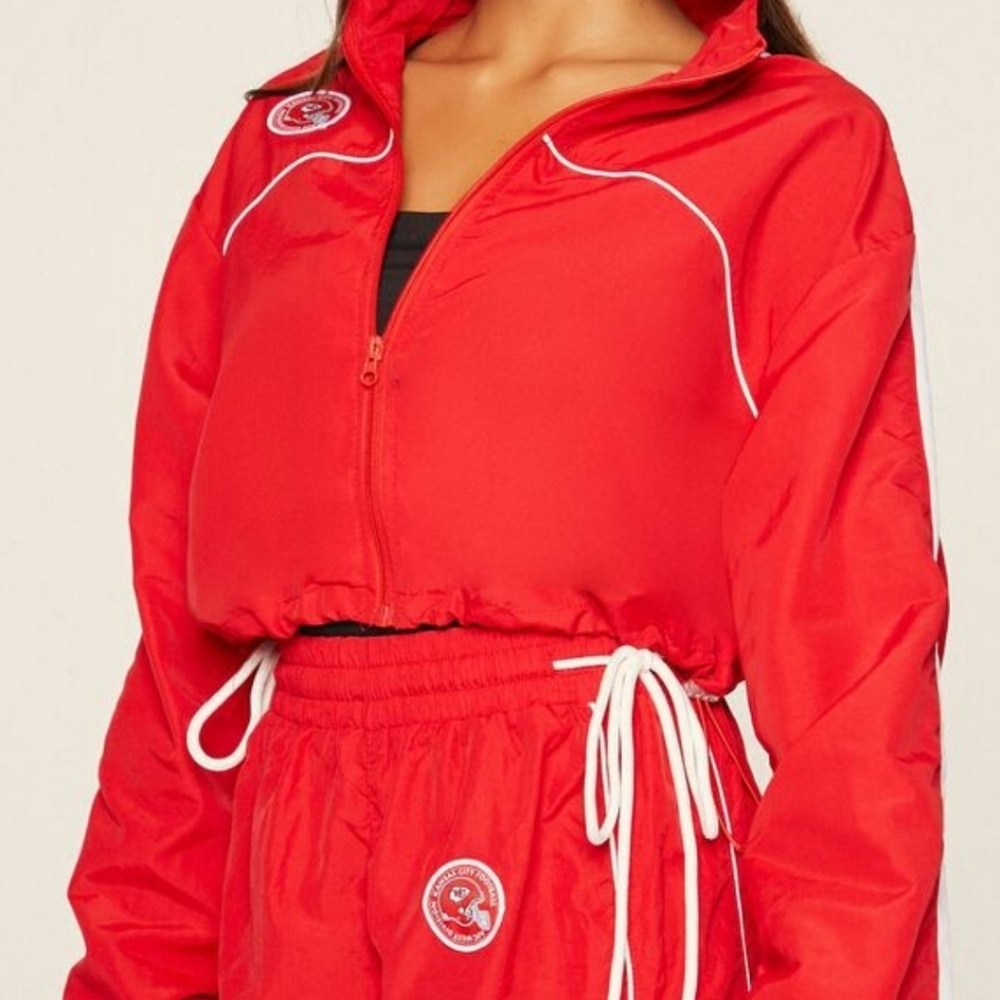 Kansas City Chiefs windbreaker size Medium NWT - Picture 2 of 3
